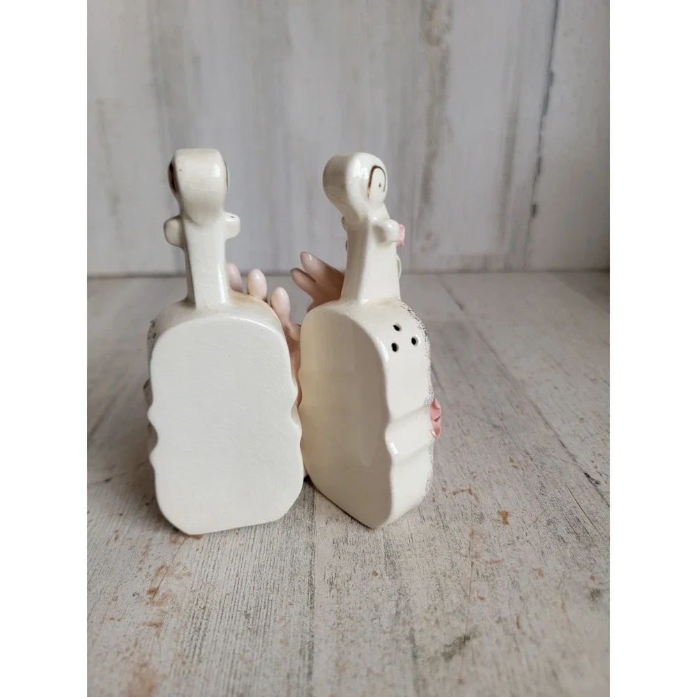 Vintage salt pepper‎ shaker Violin hand rose kitchen set home decor unique